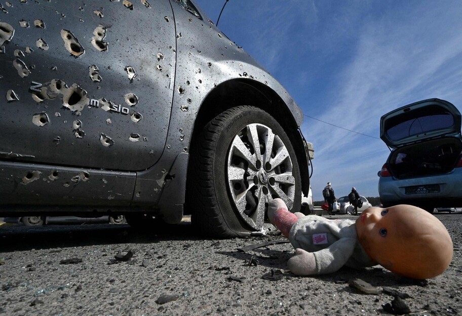 Армия рф в Олешках расстреляла авто с детьми - погиб отец и его 14-летний сын - фото 1