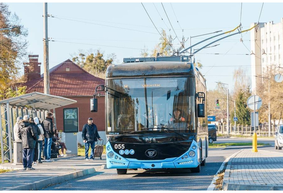 У Вінниці курсуватимуть нові сучасні тролейбуси – фото - фото 1