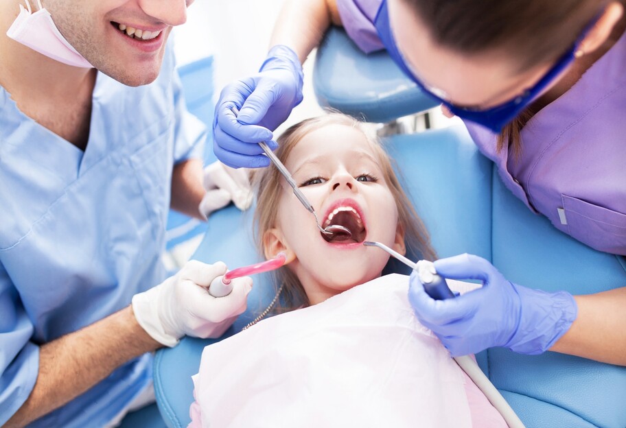 Безкоштовна стоматологічна допомога дітям України – які послуги входять у програму - фото 1