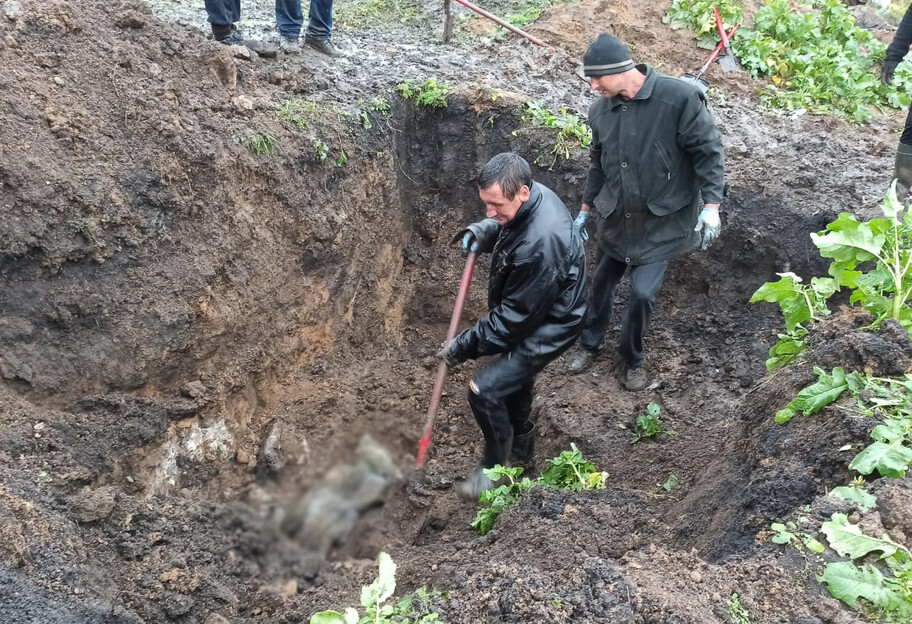 У Харківській області виявили масове поховання – серед загиблих військові - фото - фото 1