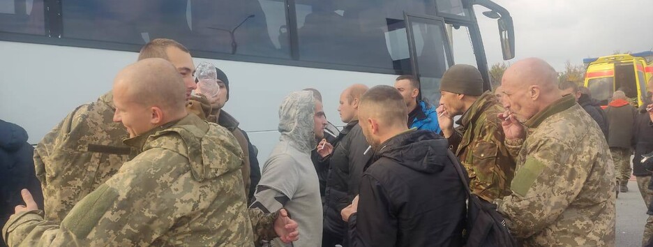 Украина освободила из российского плена еще 52 человека: опубликовано фото