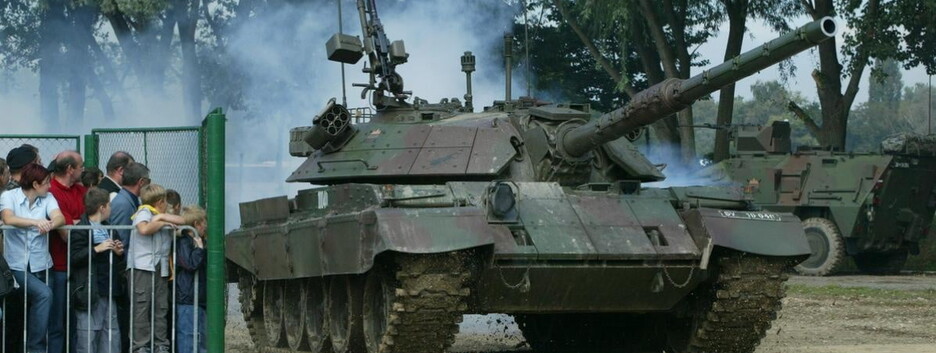 Словения передала ВСУ почти три десятка танков: они уже в Украине (фото)