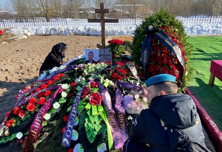 Ритуальне бюро в Росії викинуло на звалище цинкові труни з-під мертвих окупантів