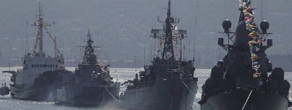 До прояснения ситуации: россия обвинила Украину в ударе по ЧФ и заблокировала движение по зерновому коридору