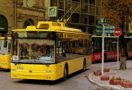 В Киеве троллейбусы заменят автобусами: мэр Кличко назвал причину 