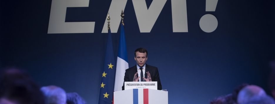 Почему Меркель выгодна победа Макрона во Франции