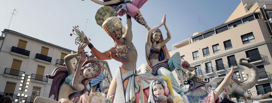 Гигантские фигуры и пламя: как проходит популярный испанский фестиваль