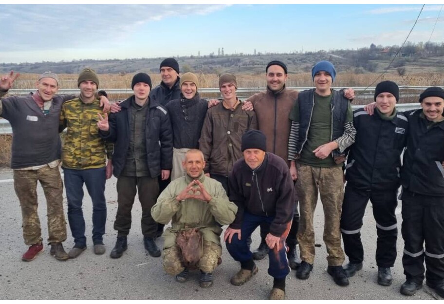 Обмен пленными 3 ноября - в Украину из россии вернулись 107 воинов, фото и видео - фото 1