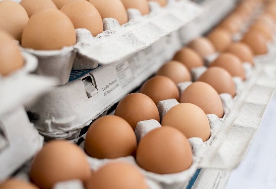 Ціни на курячі яйця в Україні - у Мінагрополітиці розповіли про зниження вартості - фото 1