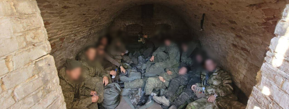 Тримають у підвалах та погрожують: мобілізованих росіян змушують воювати в Україні