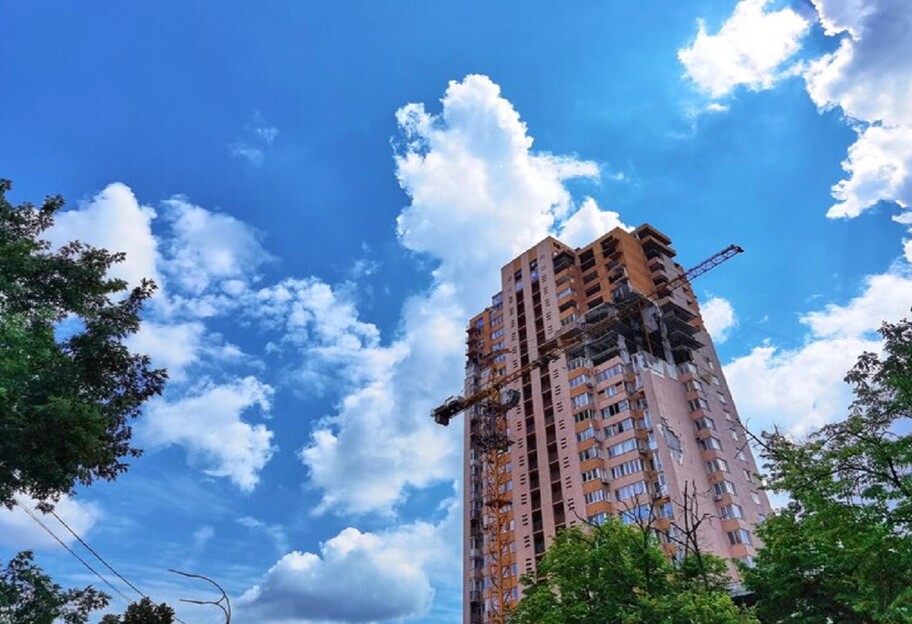 Ремонт домов в Киеве после обстрелов - восстановили 16 зданий  - фото 1