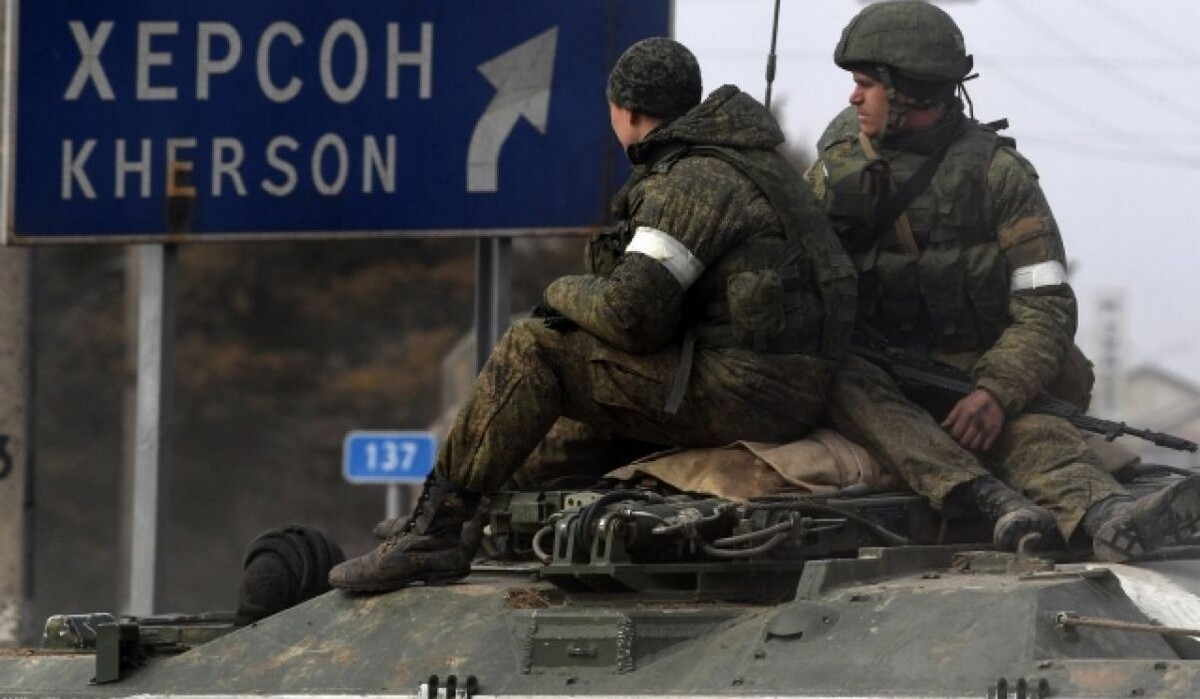 Чому Росія вирішила відступити з Херсона: у британській розвідці розкрили причин фото