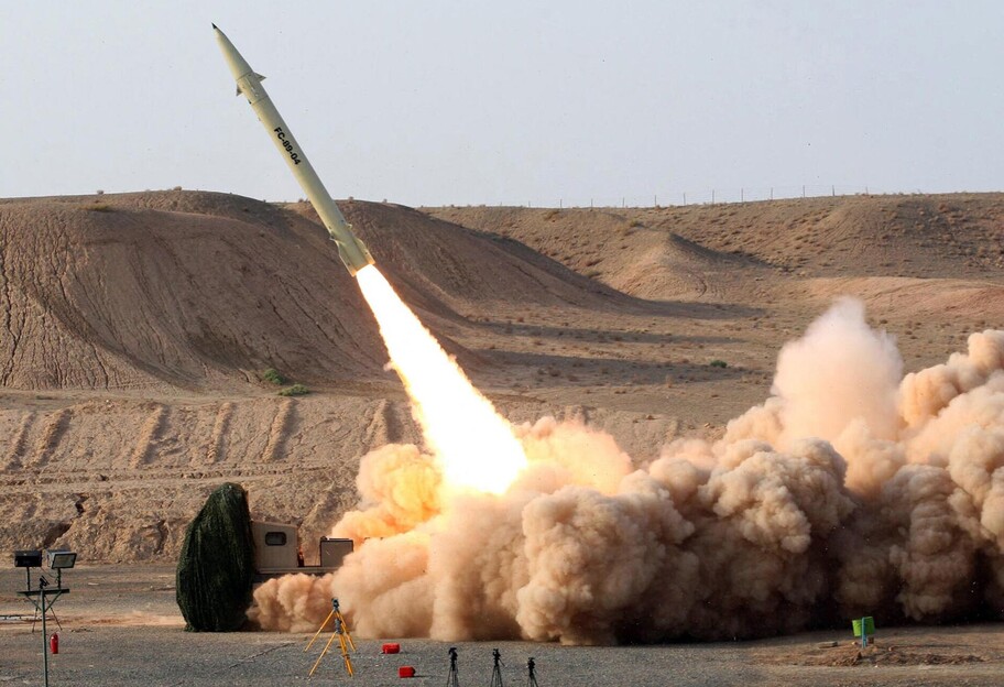 Іран розробив нову гіперзвукову ракету – стверджують, що її неможливо збити ПРО - фото 1