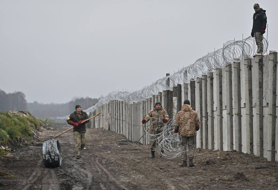 Стіна на кордоні з Білоруссю - Україна будує фортифікаційну огорожу, фото - фото 1
