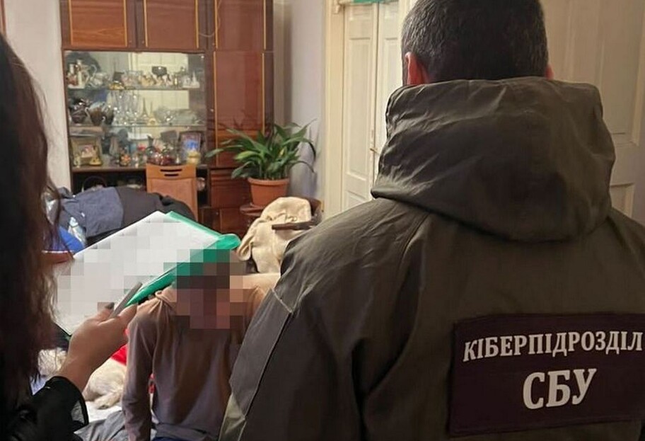 В Черновицкой области задержали коллаборанта - работал на пропагандиста Соловьева - фото 1