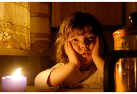 Відключення світла: в Укренерго розповіли, в яких областях обмежать споживання електроенергії 13 листопада