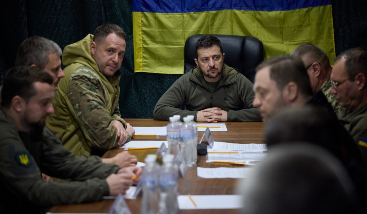 Президент Зеленский посетил Николаевскую область: обсудил гумпомощь Херсону  фото