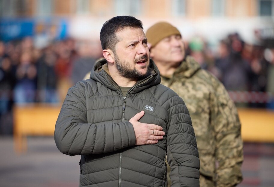 Важные события вечера 14 ноября - Владимир Зеленский поднял флаг Украины в освобожденном Херсоне  - фото 1