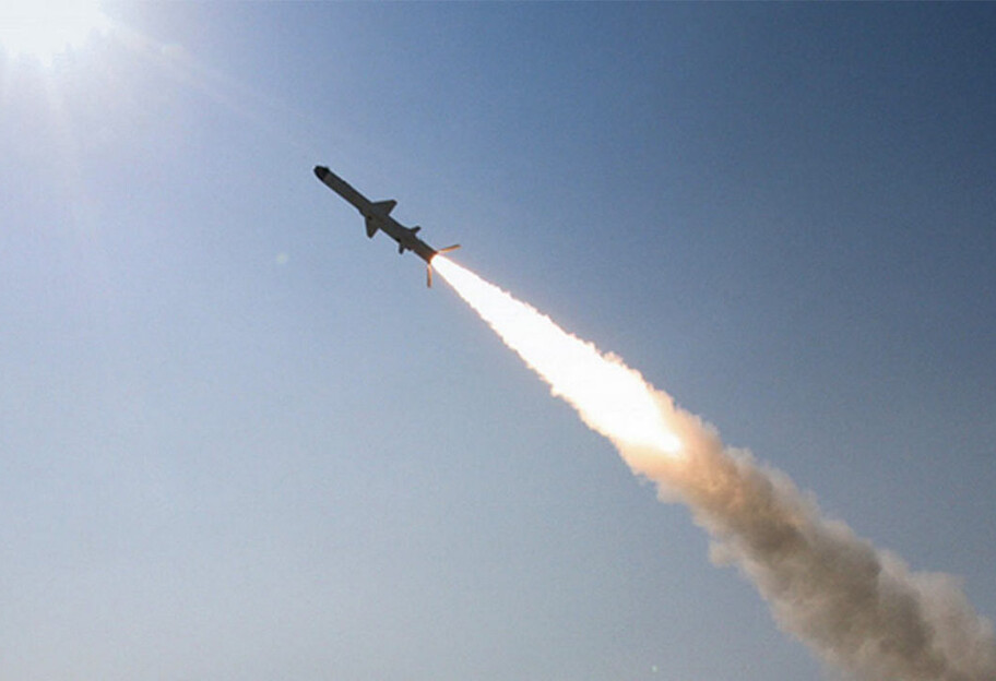 Ракетный обстрел Украины 15 ноября - россия выпустила 100 ракет  - фото 1