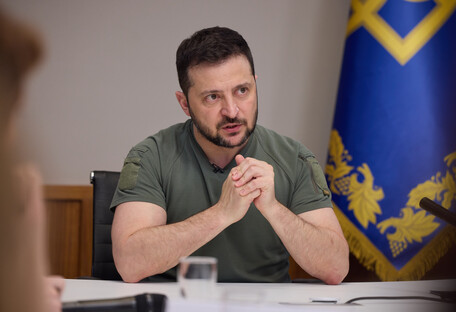 Питання про закінчення війни в Україні мають обговорюватись публічно, - президент Зеленський