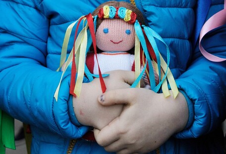 У рф почали відкрито рекламувати примусове усиновлення українських дітей