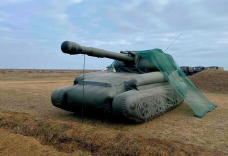 У Запорізькій області рф на фейкових фортифікаційних спорудах ставить надувні танки, – Федоров
