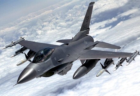 Нідерланди окреслили терміни передачі Україні винищувачів F-16