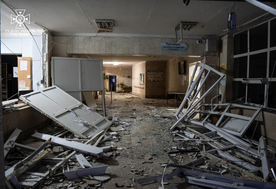россия ударила ракетами по Киеву - что говорят власти о закрытых дверях бомбоубежища - фото 1
