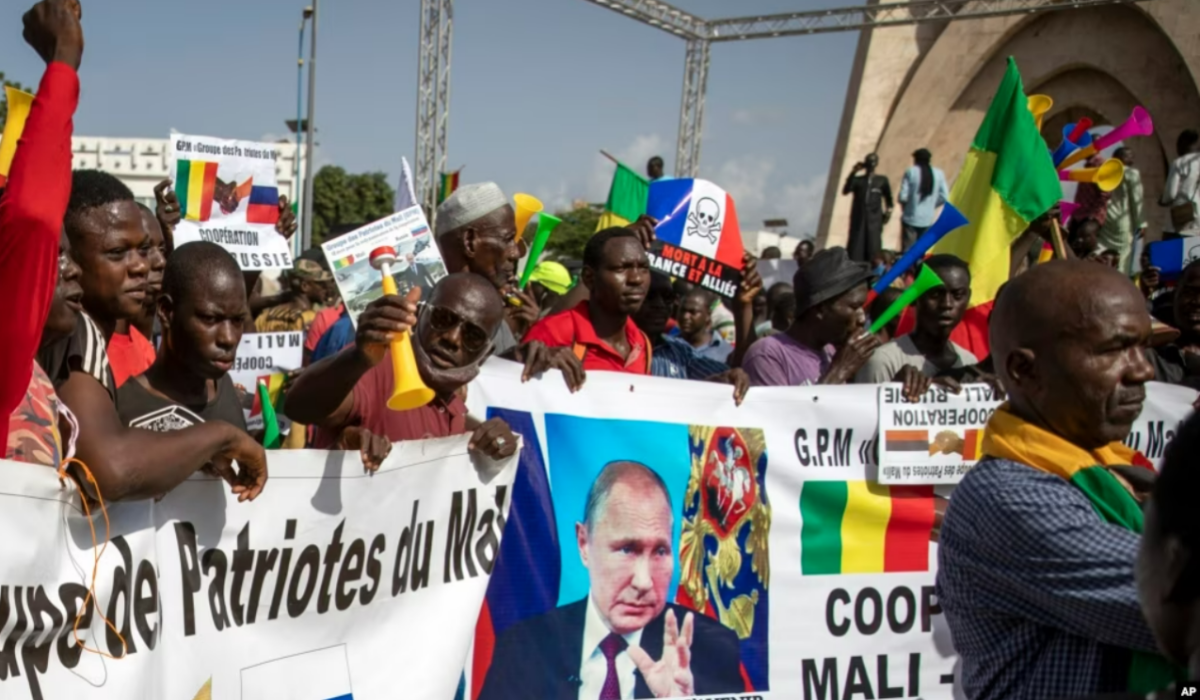 Росія втілює політику неоколоніалізму в країнах Африки 