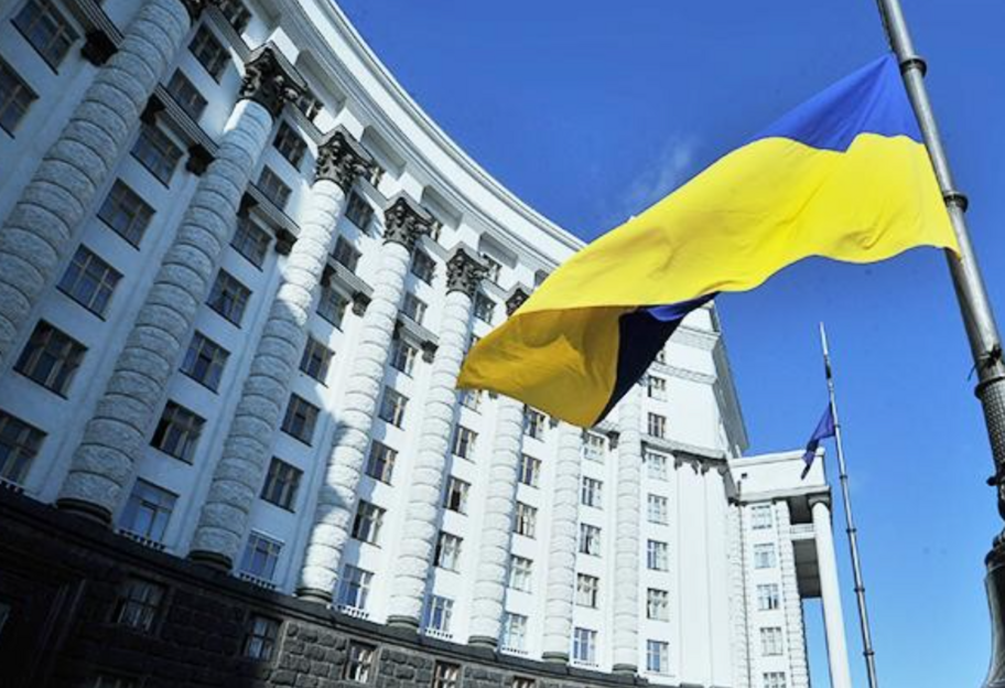 Фінансова допомога українцям - Кабмін виділив кошти тим, хто повернувся з полону, і сім'ям полонених - фото 1