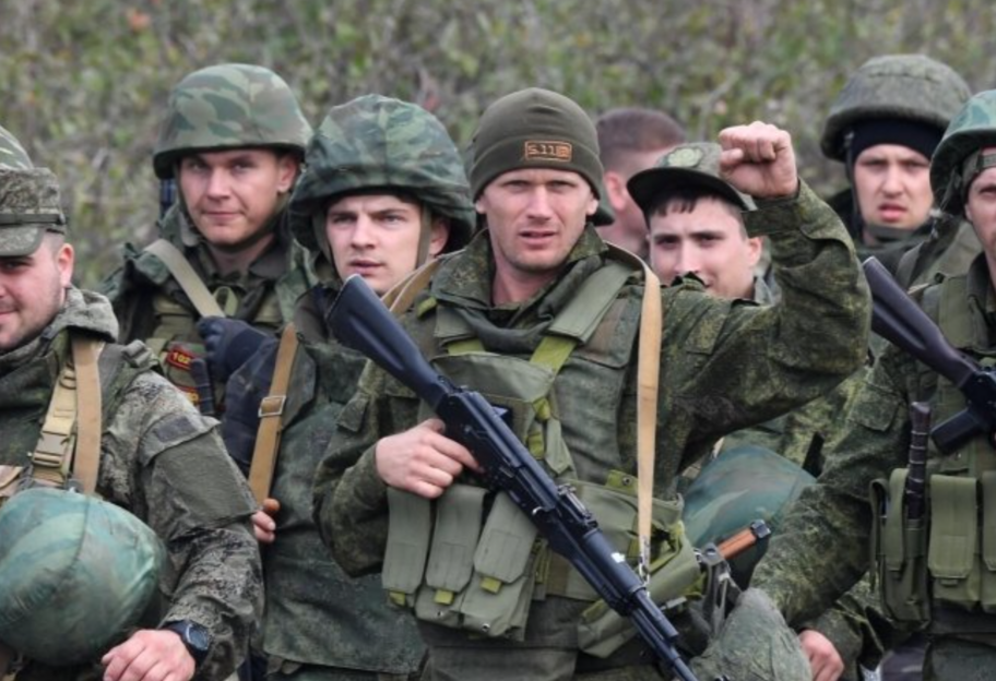 В российскую армию принудительно забрали 60 тысяч мужчин с оккупированных территорий - фото 1