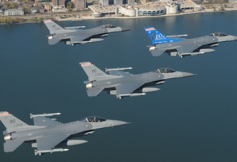 Данія оголосила про старт навчання українських пілотів на F-16 наприкінці серпня - фото 1