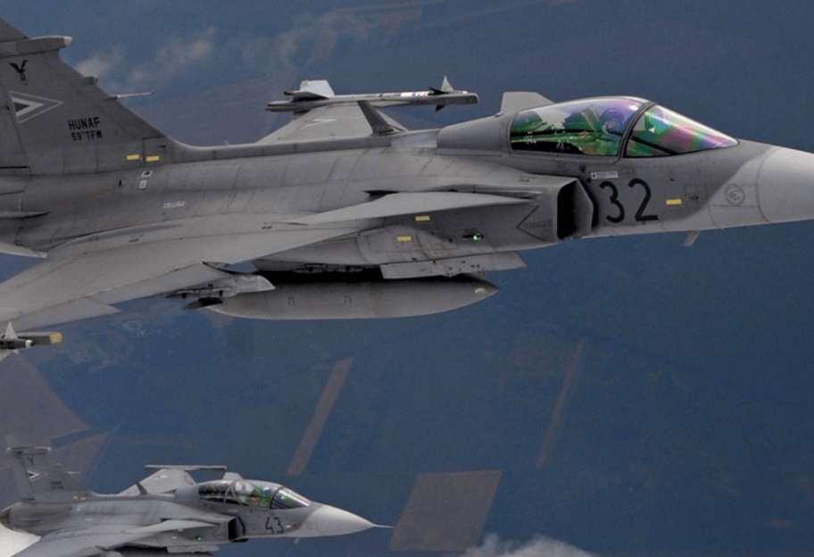 Военная помощь Украине - Швеции рассмотрит возможность предоставления Украине истребителей Gripen - фото 1