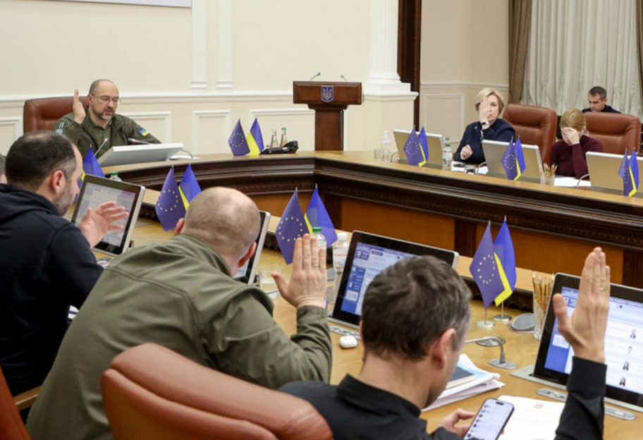 Кабінет міністрів України звільнив Ганну Маляр і всіх інших заступників міністра оборони - фото 1