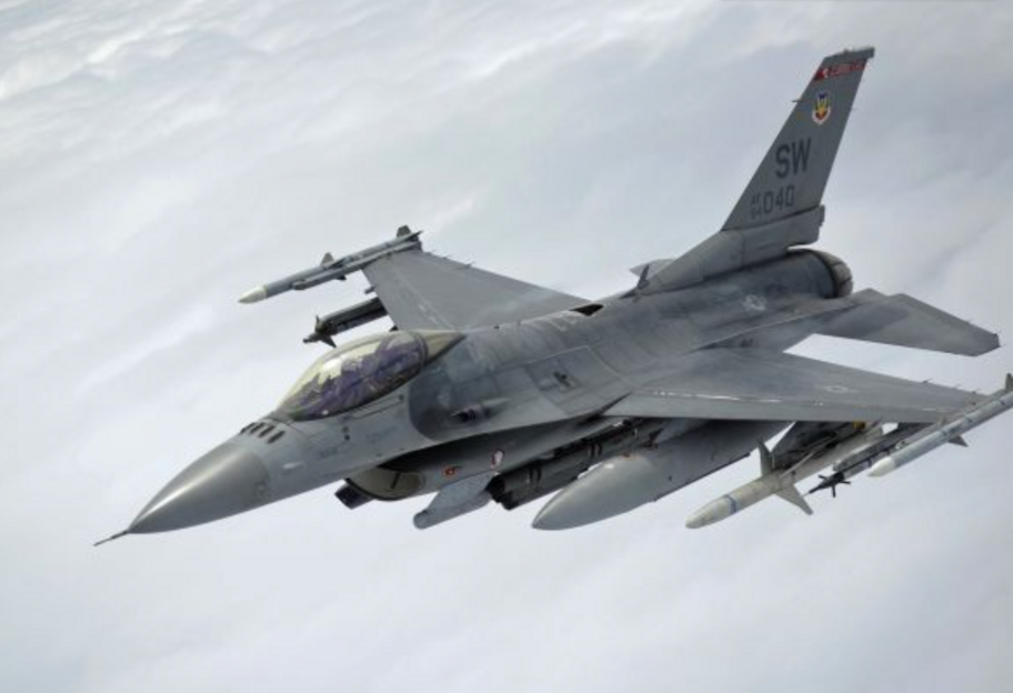 Бельгія вивчає можливість передачі Україні винищувачів F-16, заявив Александера Де Кроо  - фото 1