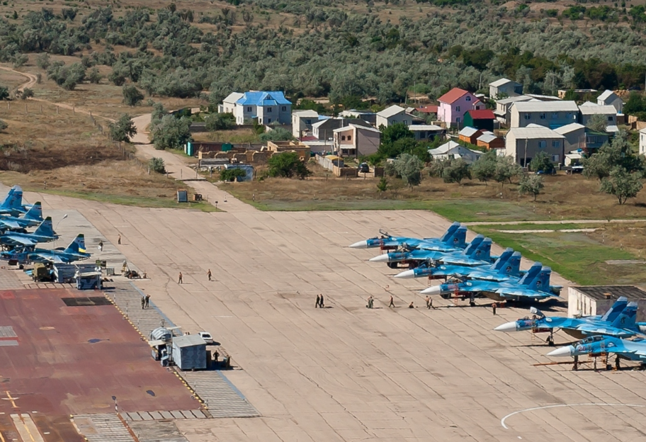 Удар по аеродрому у Саках - у ЗСУ підвердили атаку по анескованому Криму  - фото 1