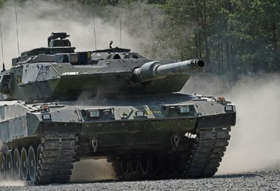 Військова допомога Україні - Швеція передала 10 танків Strv 122 разом із навченими екіпажами - фото 1