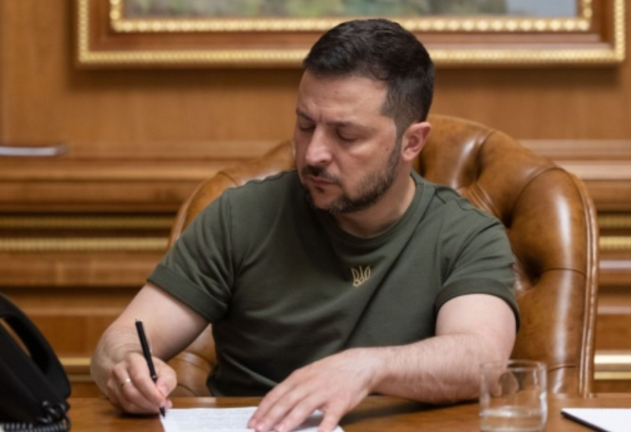 Владимир Зеленский одобрил обязательную отчетность политических партий - подписан указ - фото 1