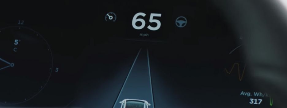 Немецких водителей вводит в заблуждение автопилот Tesla