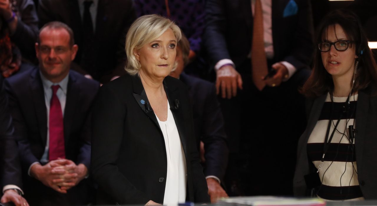 Первые дебаты - о чем говорили кандидаты в президенты Франции