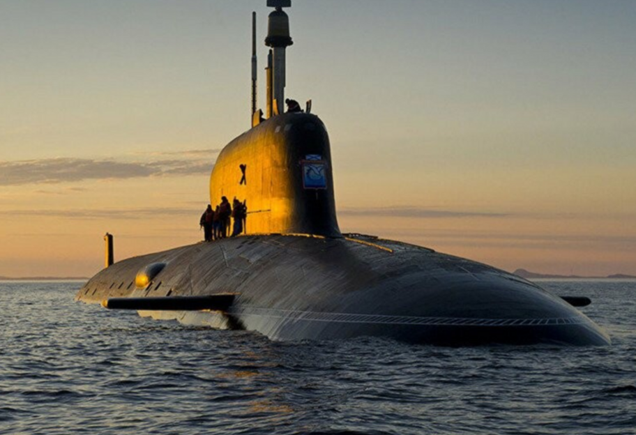 россия держит в Черном море подлодку - она является носителем ракет, заявила Гуменюк - фото 1