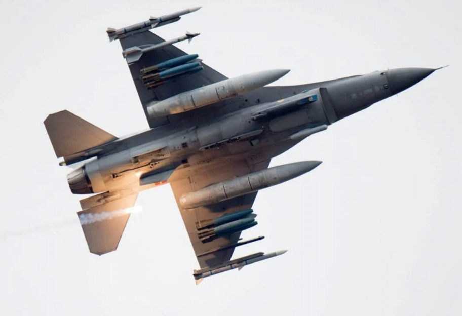 Літаки F-16 для України - українські пілоти навчатимуться на винищувачах у Румунії - фото 1