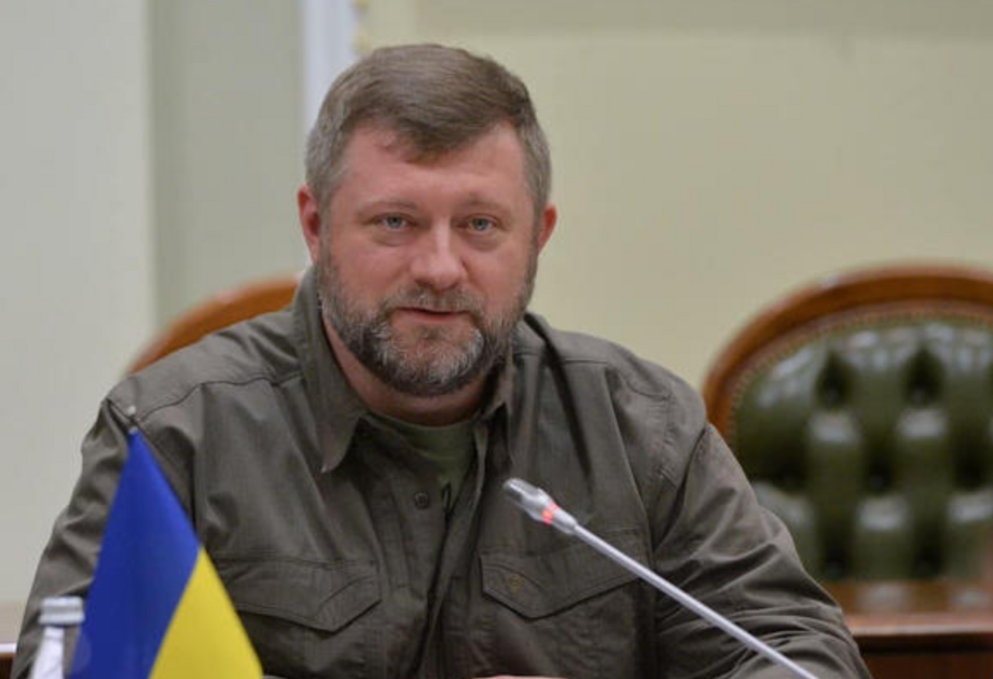 Выборы в Украине во время военного положения провести невозможно, заявил Александр Корниенко. - фото 1