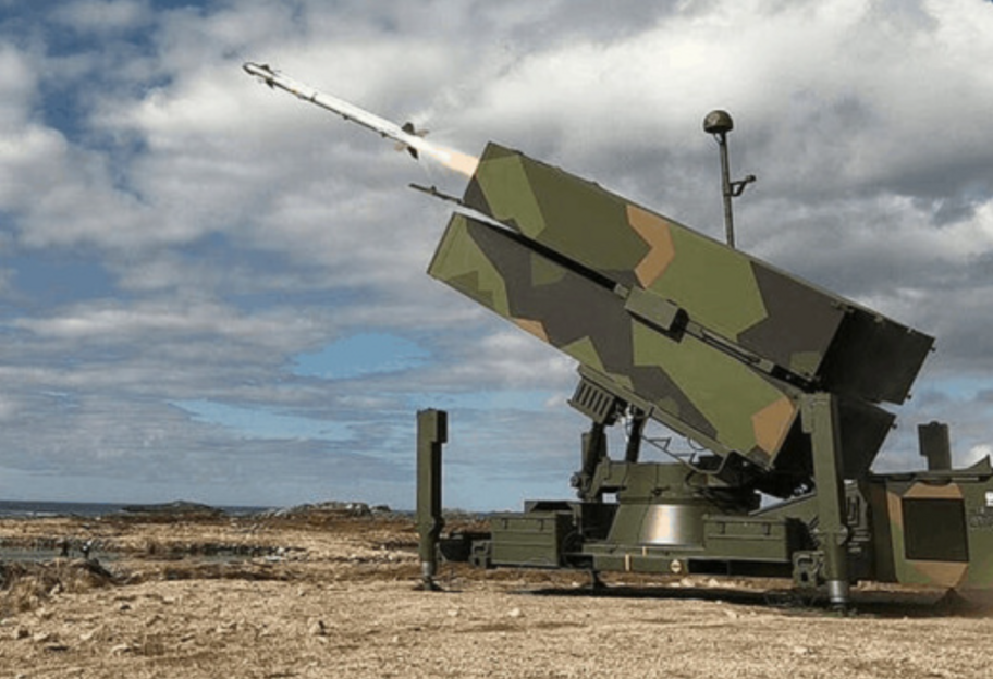 Военная помощь – Украина получила дополнительные системы ПВО NASAMS, заявил Зеленский - фото 1