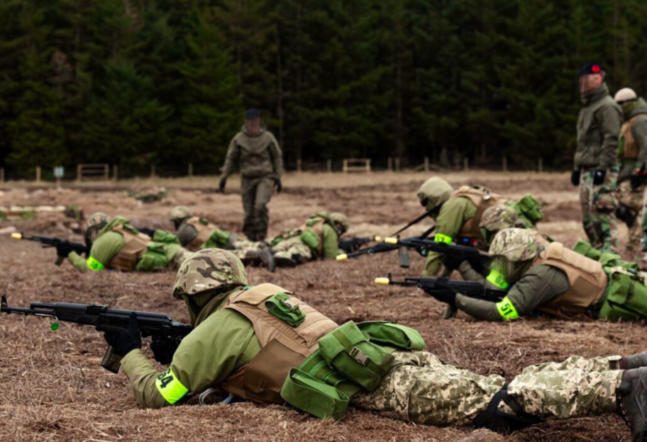 ЕС увеличит расходы на подготовку украинских солдат в четыре раза - фото 1