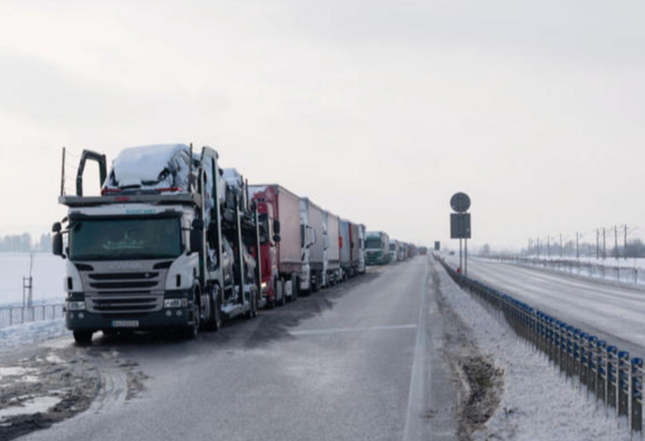 Cловацькі перевізники поновлять блокаду на кордоні з Україною - фото 1