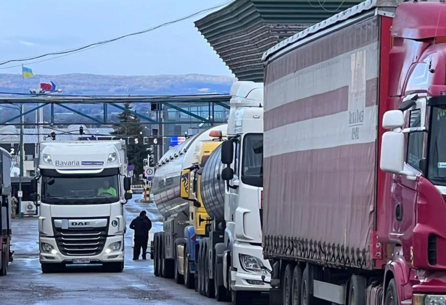 Блокада кордону - польські фермери приєднаються до мітингу на пунктах пропуску з Україною - фото 1