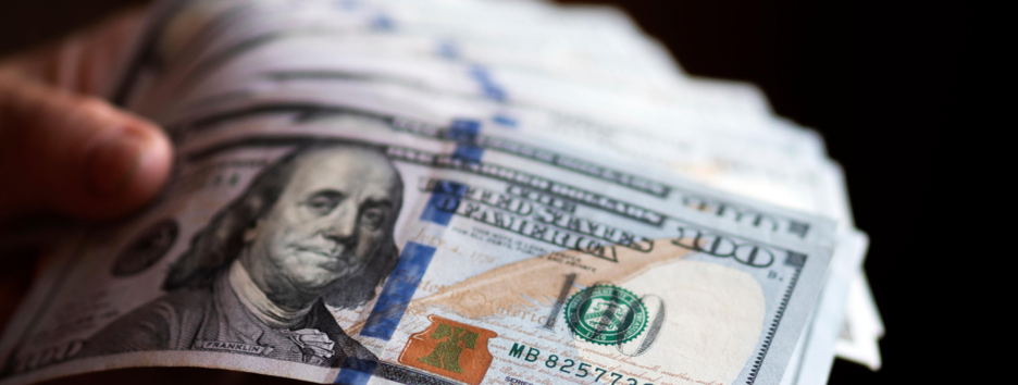 НБУ повысил официальный курс доллара: сколько 3 января будет стоить валюта в Украине