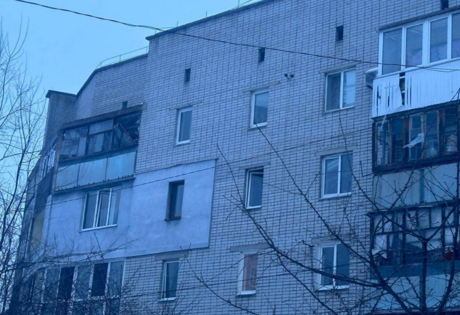 Обстрел россией Новомосковска 8 января - взрывом перевернуло маршрутку, десятки раненых - фото 1