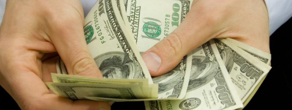 У перший робочий день тижня долар підвищився в ціні: скільки коштує валюта сьогодні 